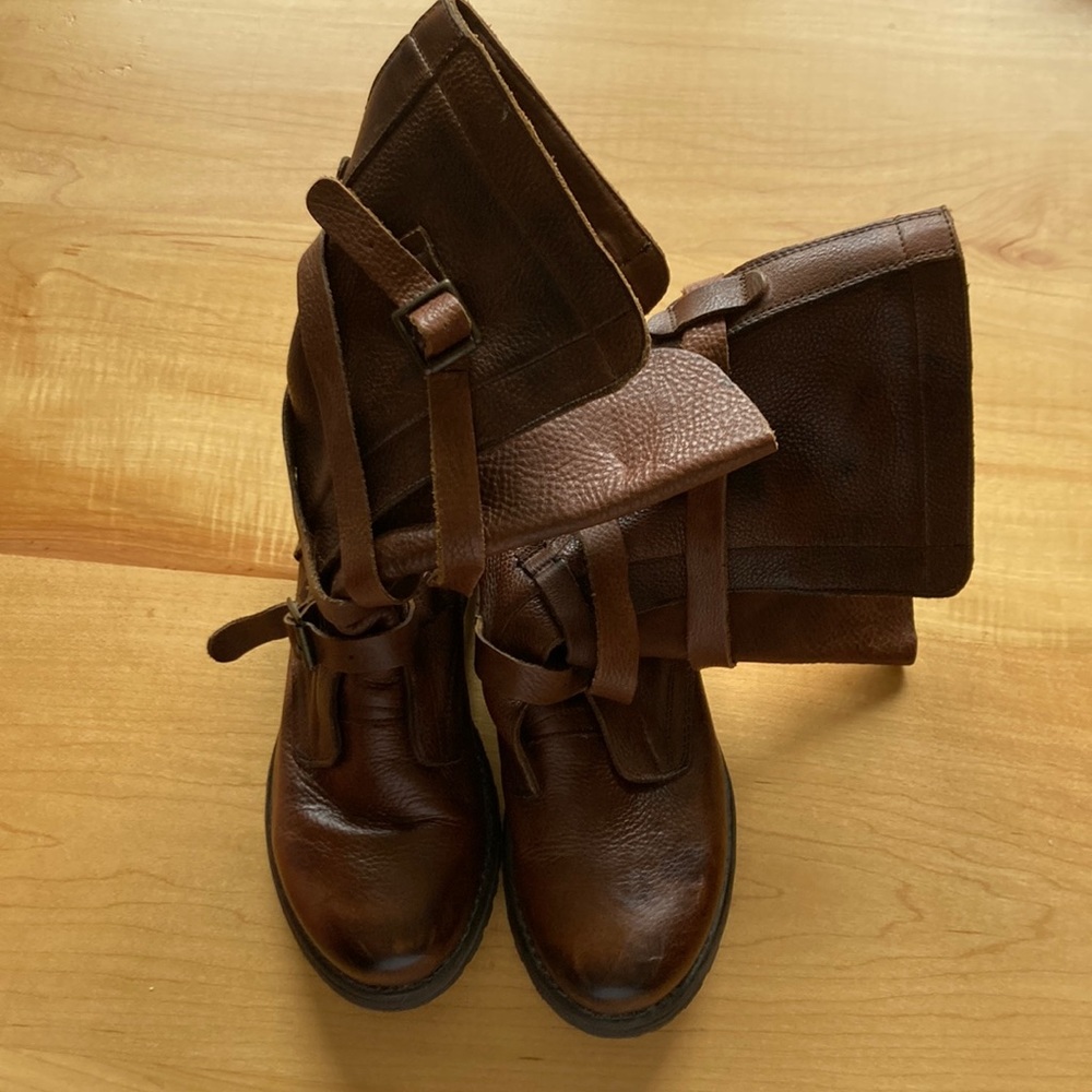 Steve Madden all leather boot.